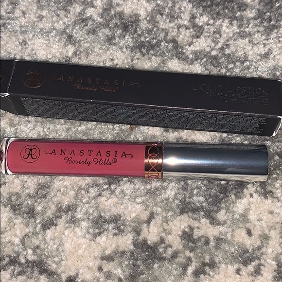 Anastasia Beverly Hills liquid lipstick Allison
